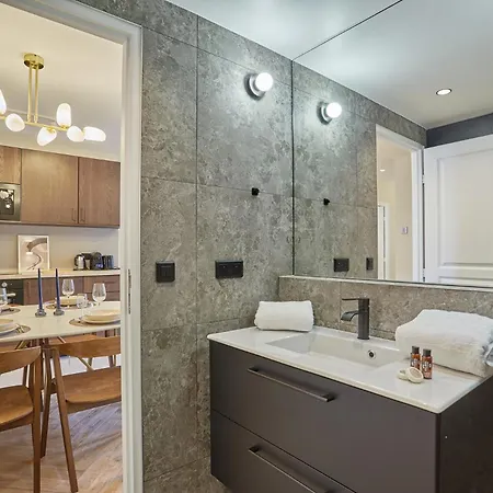 Le Marais By Prestige Apartment